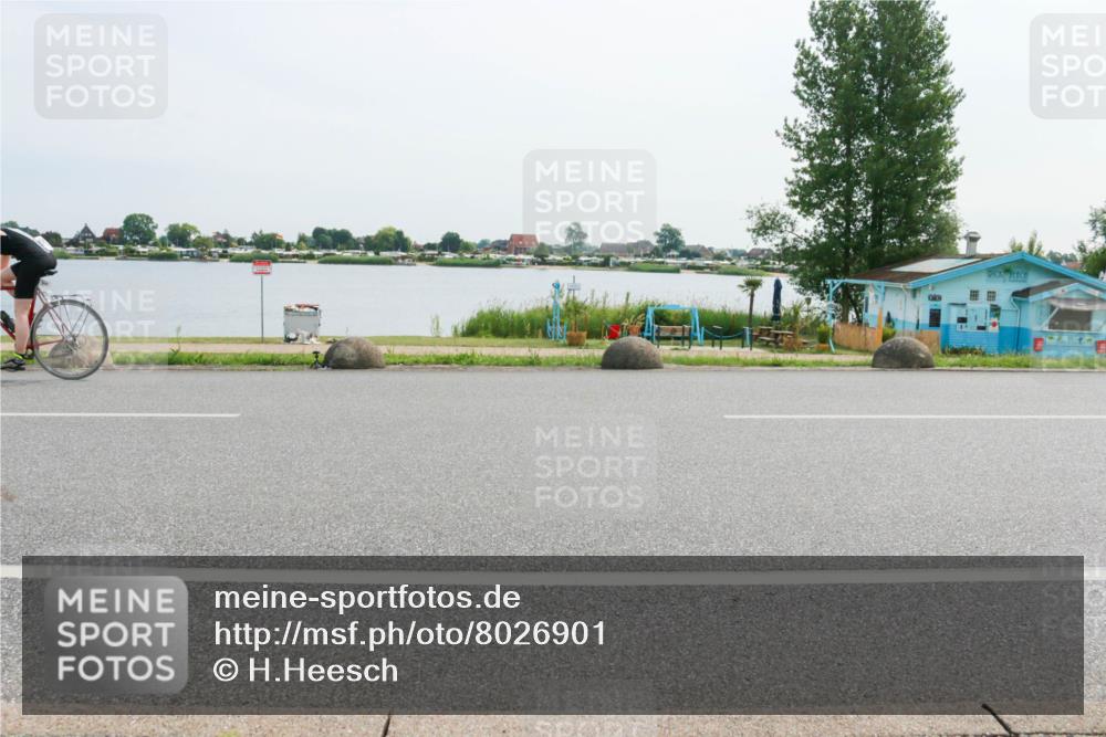 15.06.2025 - 27. Vierlanden-Triathlon H.Heesch http://msf.ph/oto/8026901 15.06.2025 10:27:47 Radfahren 49, 75, 100, 505, 529, 552 meine-sportfotos.de