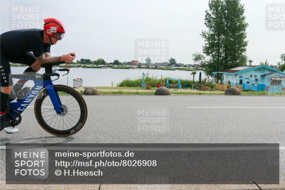15.06.2025 - 27. Vierlanden-Triathlon H.Heesch http://msf.ph/oto/8026908 15.06.2025 10:27:48 Radfahren 49, 75, 100, 505, 529, 552 meine-sportfotos.de
