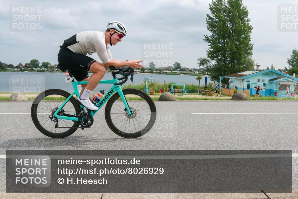 21.06.2025 - 27. Vierlanden-Triathlon H.Heesch http://msf.ph/oto/8026929 15.06.2025 12:17:00 Radfahren 667, 691, 817 meine-sportfotos.de