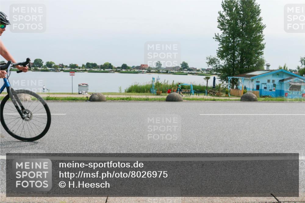 21.06.2025 - 27. Vierlanden-Triathlon H.Heesch http://msf.ph/oto/8026975 15.06.2025 11:19:59 Radfahren 251, 772, 982 meine-sportfotos.de