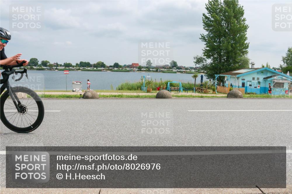 21.06.2025 - 27. Vierlanden-Triathlon H.Heesch http://msf.ph/oto/8026976 15.06.2025 12:17:10 Radfahren 641, 923, 955 meine-sportfotos.de