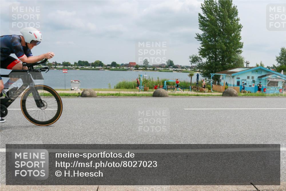21.06.2025 - 27. Vierlanden-Triathlon H.Heesch http://msf.ph/oto/8027023 15.06.2025 12:17:37 Radfahren 723, 853, 859 meine-sportfotos.de