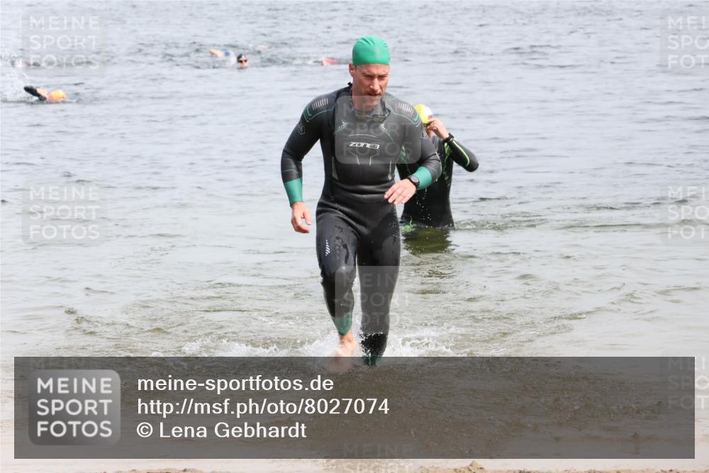 15.06.2025 - 27. Vierlanden-Triathlon Lena Gebhardt http://msf.ph/oto/8027074 15.06.2025 10:59:35 Schwimmen 641, 668, 727, 751 meine-sportfotos.de