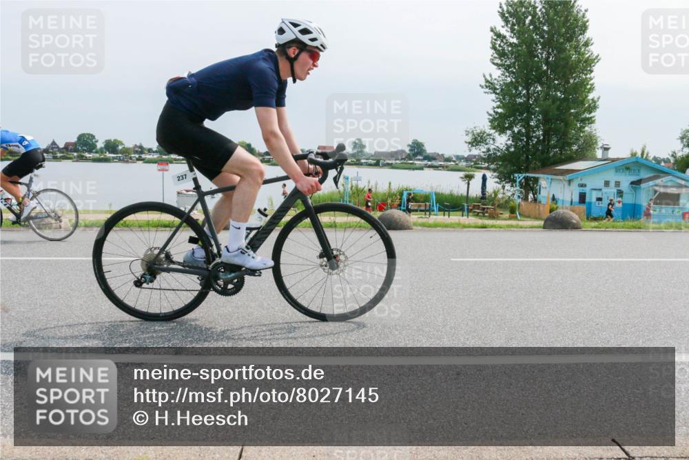 21.06.2025 - 27. Vierlanden-Triathlon H.Heesch http://msf.ph/oto/8027145 15.06.2025 11:20:49 Radfahren 237, 952, 962 meine-sportfotos.de