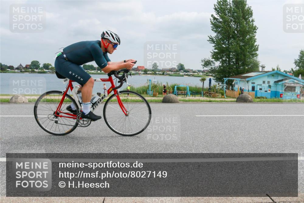 21.06.2025 - 27. Vierlanden-Triathlon H.Heesch http://msf.ph/oto/8027149 15.06.2025 12:19:07 Radfahren 636, 694, 773 meine-sportfotos.de