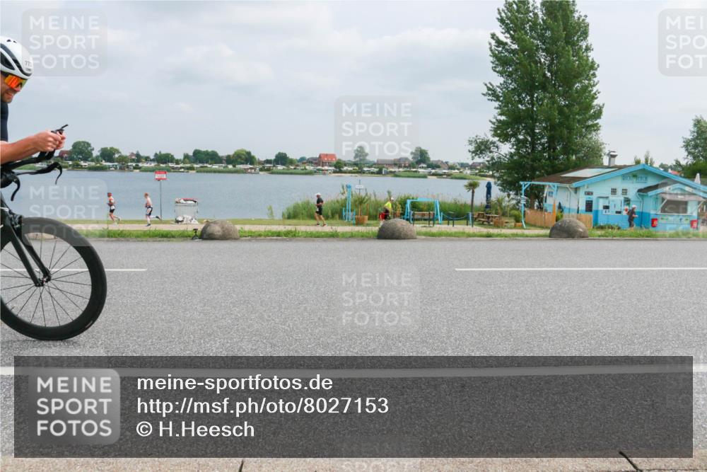 21.06.2025 - 27. Vierlanden-Triathlon H.Heesch http://msf.ph/oto/8027153 15.06.2025 12:19:08 Radfahren 694, 773, 973 meine-sportfotos.de