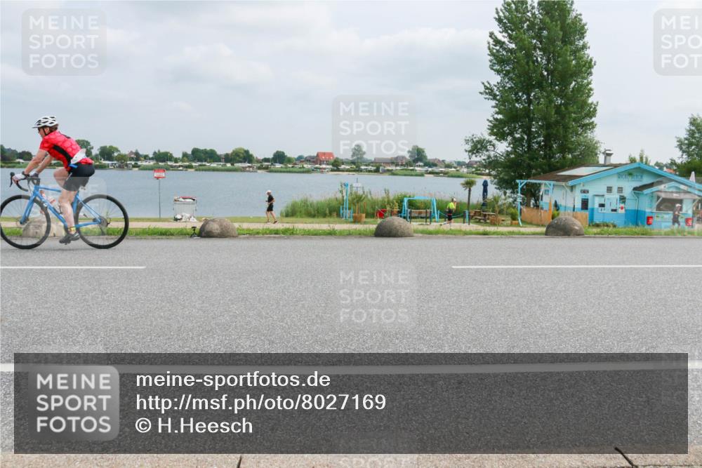 21.06.2025 - 27. Vierlanden-Triathlon H.Heesch http://msf.ph/oto/8027169 15.06.2025 12:19:09 Radfahren 694, 773, 973 meine-sportfotos.de