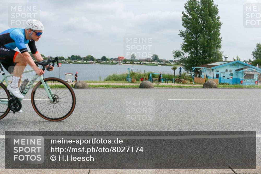 21.06.2025 - 27. Vierlanden-Triathlon H.Heesch http://msf.ph/oto/8027174 15.06.2025 12:19:17 Radfahren 722 meine-sportfotos.de