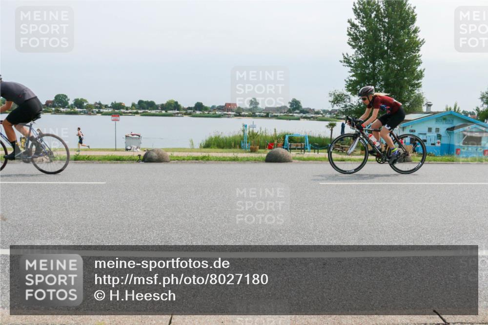 21.06.2025 - 27. Vierlanden-Triathlon H.Heesch http://msf.ph/oto/8027180 15.06.2025 11:20:52 Radfahren 237, 952, 958, 962, 966 meine-sportfotos.de