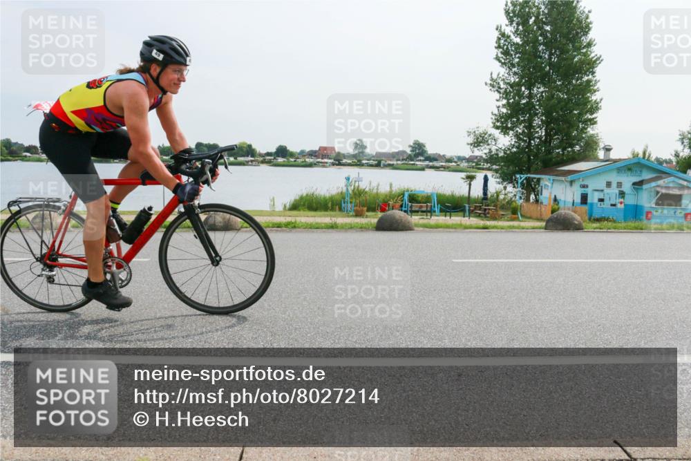 15.06.2025 - 27. Vierlanden-Triathlon H.Heesch http://msf.ph/oto/8027214 15.06.2025 10:27:51 Radfahren 49, 100, 505, 529, 533, 552 meine-sportfotos.de