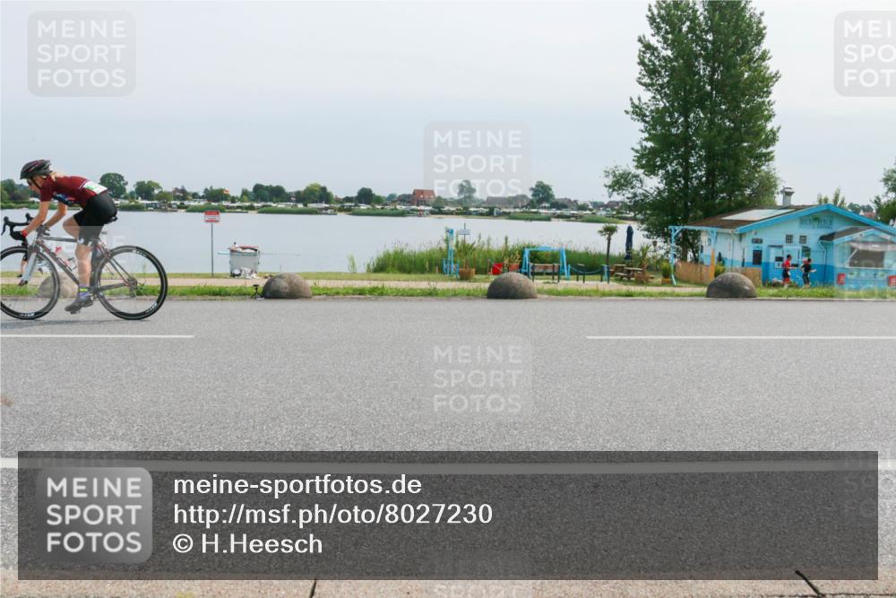 21.06.2025 - 27. Vierlanden-Triathlon H.Heesch http://msf.ph/oto/8027230 15.06.2025 11:20:53 Radfahren 237, 921, 952, 958, 962, 966 meine-sportfotos.de