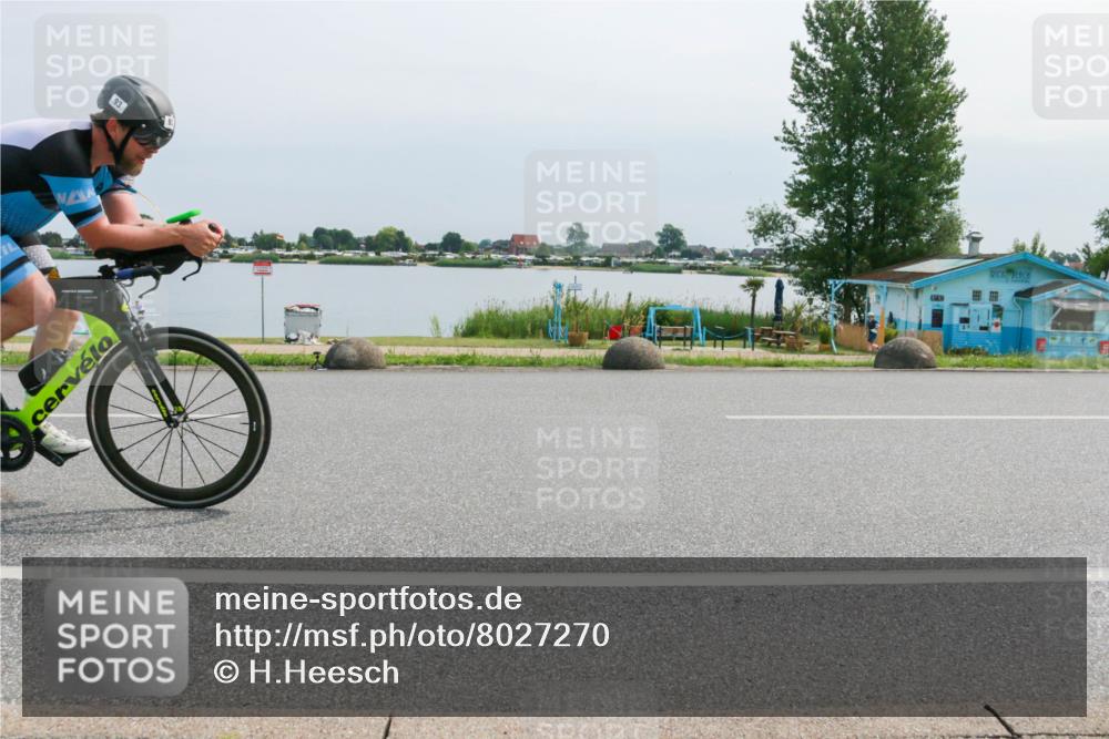 21.06.2025 - 27. Vierlanden-Triathlon H.Heesch http://msf.ph/oto/8027270 15.06.2025 11:21:05 Radfahren 93, 142, 856 meine-sportfotos.de