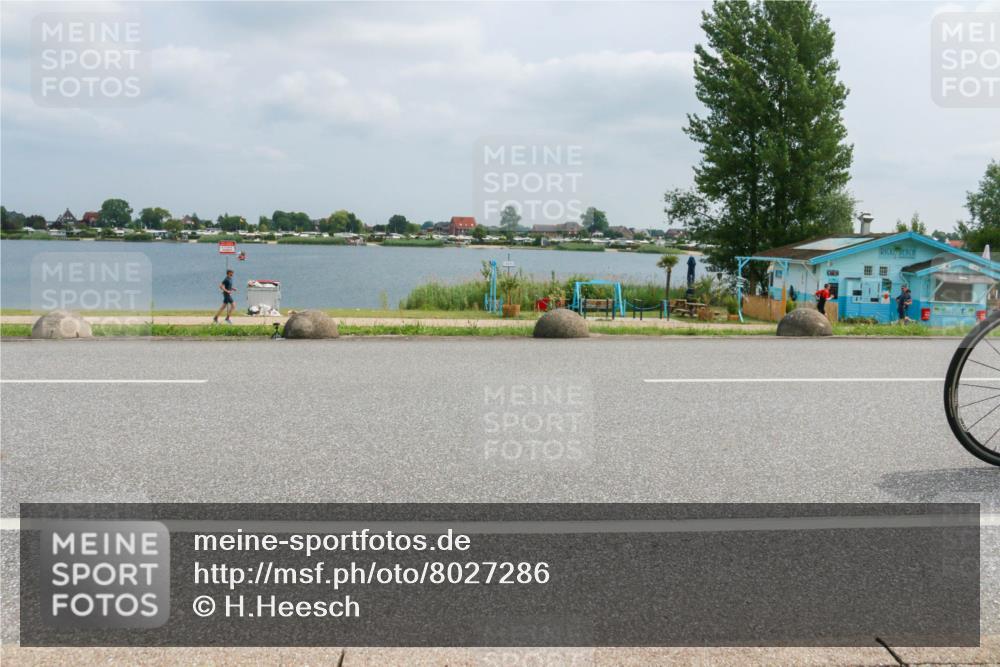 21.06.2025 - 27. Vierlanden-Triathlon H.Heesch http://msf.ph/oto/8027286 15.06.2025 12:19:37 Radfahren 637, 646, 647, 855, 953 meine-sportfotos.de