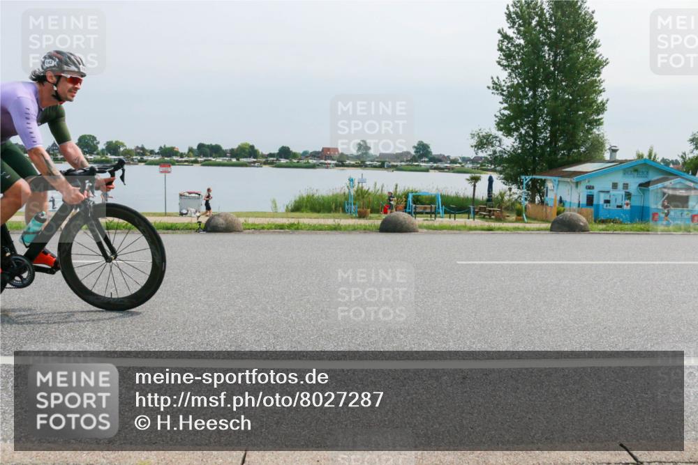 21.06.2025 - 27. Vierlanden-Triathlon H.Heesch http://msf.ph/oto/8027287 15.06.2025 11:21:08 Radfahren 93, 142, 856 meine-sportfotos.de