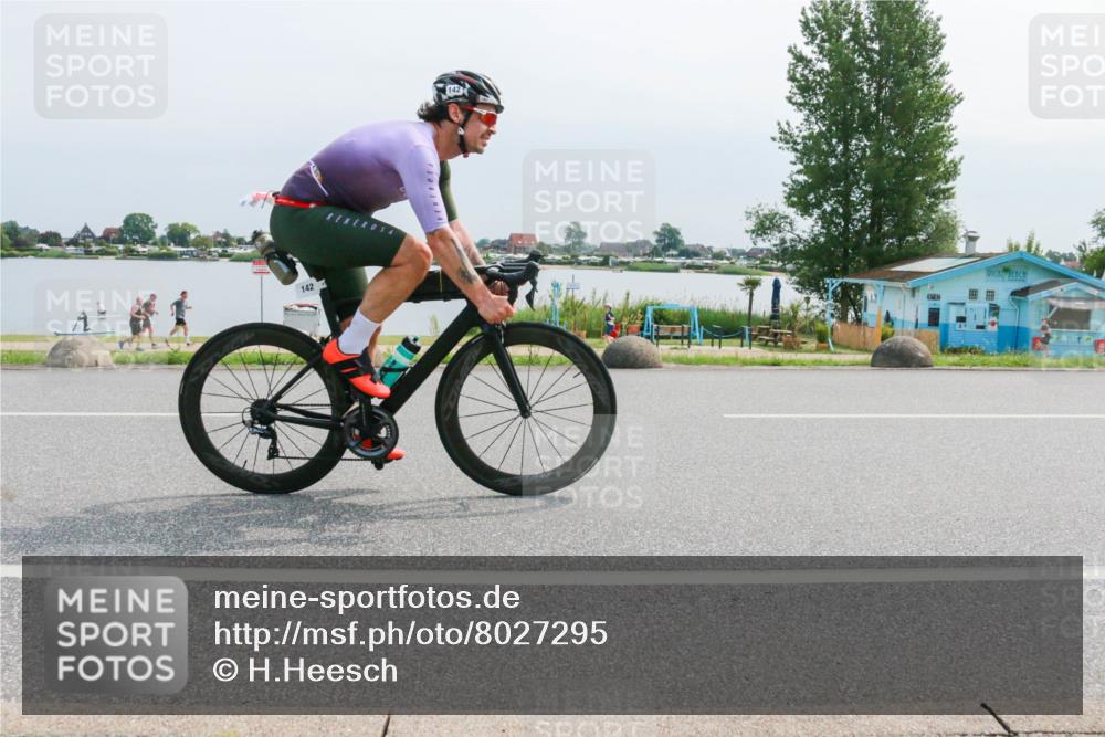 21.06.2025 - 27. Vierlanden-Triathlon H.Heesch http://msf.ph/oto/8027295 15.06.2025 11:21:09 Radfahren 93, 142 meine-sportfotos.de