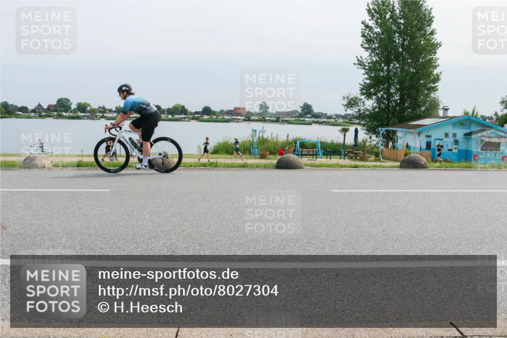 21.06.2025 - 27. Vierlanden-Triathlon H.Heesch http://msf.ph/oto/8027304 15.06.2025 11:21:10 Radfahren 142 meine-sportfotos.de