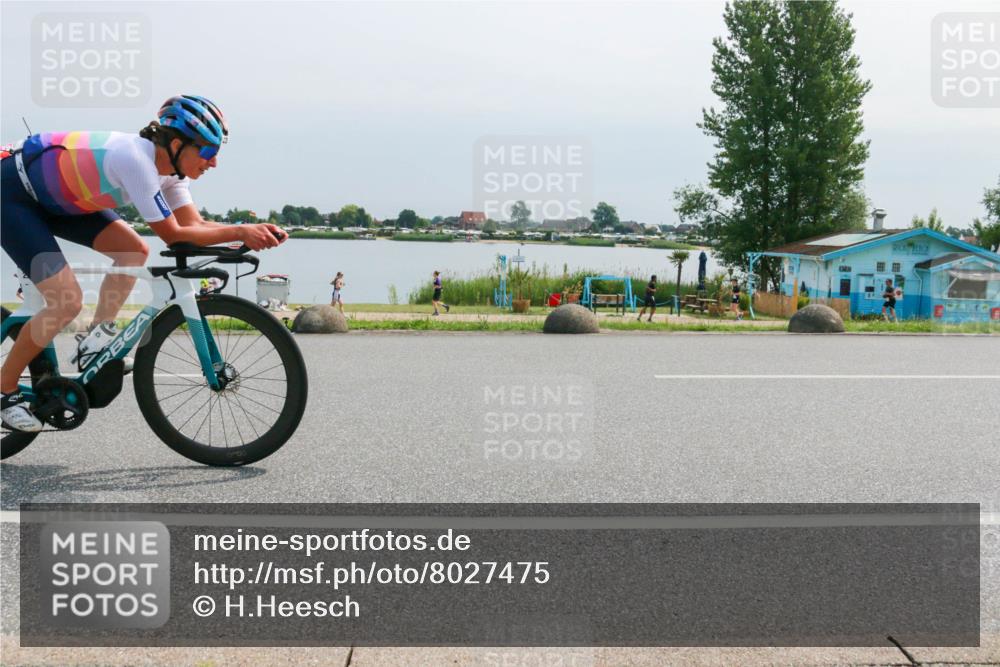 21.06.2025 - 27. Vierlanden-Triathlon H.Heesch http://msf.ph/oto/8027475 15.06.2025 11:21:55 Radfahren 225 meine-sportfotos.de