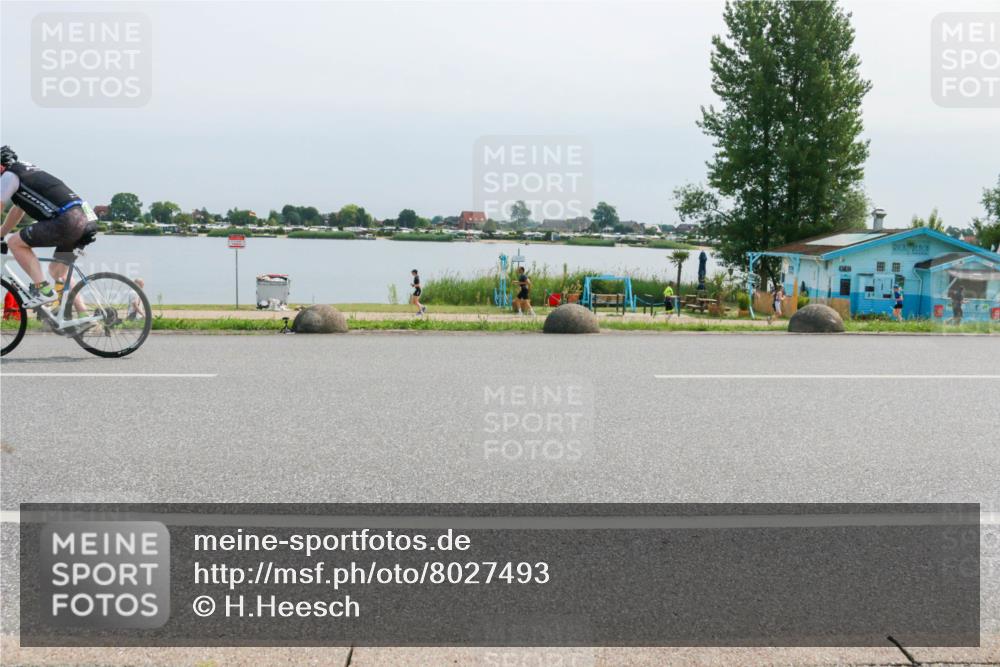 21.06.2025 - 27. Vierlanden-Triathlon H.Heesch http://msf.ph/oto/8027493 15.06.2025 11:22:00 Radfahren 133, 843 meine-sportfotos.de