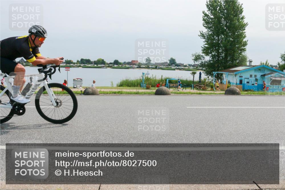 21.06.2025 - 27. Vierlanden-Triathlon H.Heesch http://msf.ph/oto/8027500 15.06.2025 11:22:04 Radfahren 133, 224, 843 meine-sportfotos.de