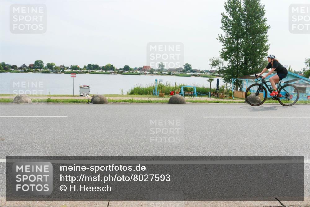 15.06.2025 - 27. Vierlanden-Triathlon H.Heesch http://msf.ph/oto/8027593 15.06.2025 10:28:31 Radfahren 108, 138, 519 meine-sportfotos.de