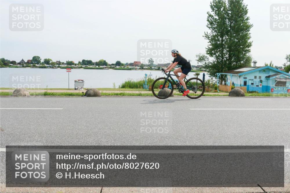 15.06.2025 - 27. Vierlanden-Triathlon H.Heesch http://msf.ph/oto/8027620 15.06.2025 10:28:31 Radfahren 108, 138, 519 meine-sportfotos.de