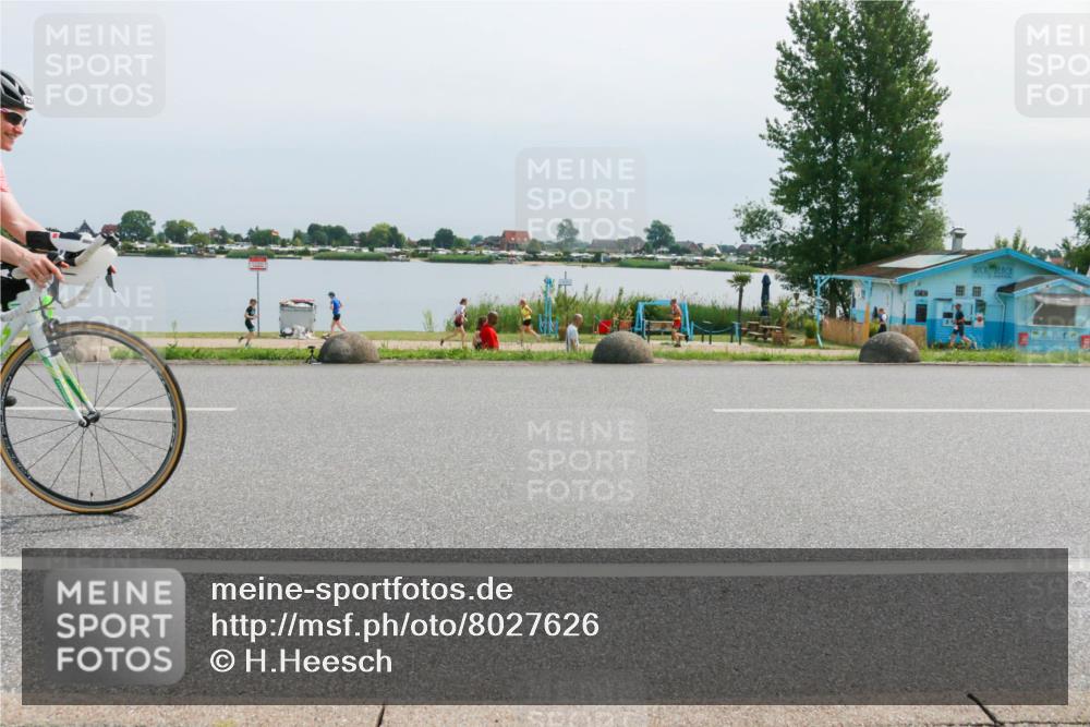 21.06.2025 - 27. Vierlanden-Triathlon H.Heesch http://msf.ph/oto/8027626 15.06.2025 11:22:09 Radfahren 224, 653 meine-sportfotos.de