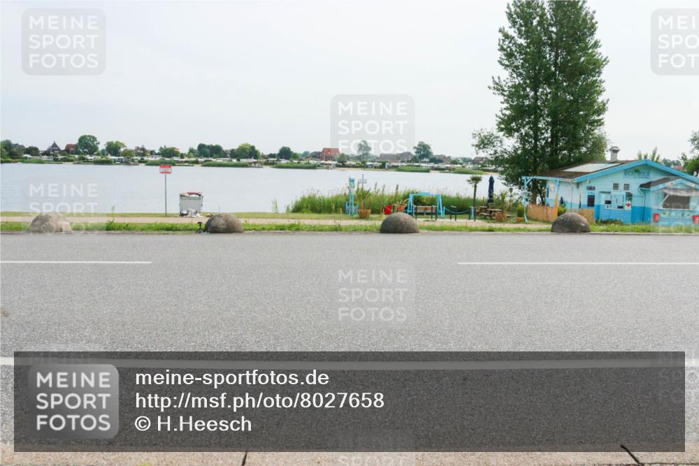 15.06.2025 - 27. Vierlanden-Triathlon H.Heesch http://msf.ph/oto/8027658 15.06.2025 10:28:32 Radfahren 108, 138, 519, 535 meine-sportfotos.de