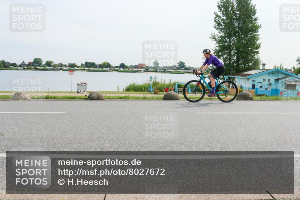 15.06.2025 - 27. Vierlanden-Triathlon H.Heesch http://msf.ph/oto/8027672 15.06.2025 10:28:32 Radfahren 108, 138, 519, 535 meine-sportfotos.de