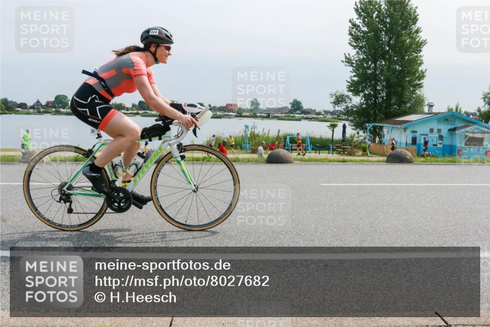 21.06.2025 - 27. Vierlanden-Triathlon H.Heesch http://msf.ph/oto/8027682 15.06.2025 11:22:09 Radfahren 224, 653 meine-sportfotos.de