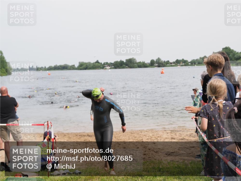 21.06.2025 - 27. Vierlanden-Triathlon MichiJ http://msf.ph/oto/8027685 15.06.2026 10:58:06 Schwimmen 640, 647, 762 meine-sportfotos.de