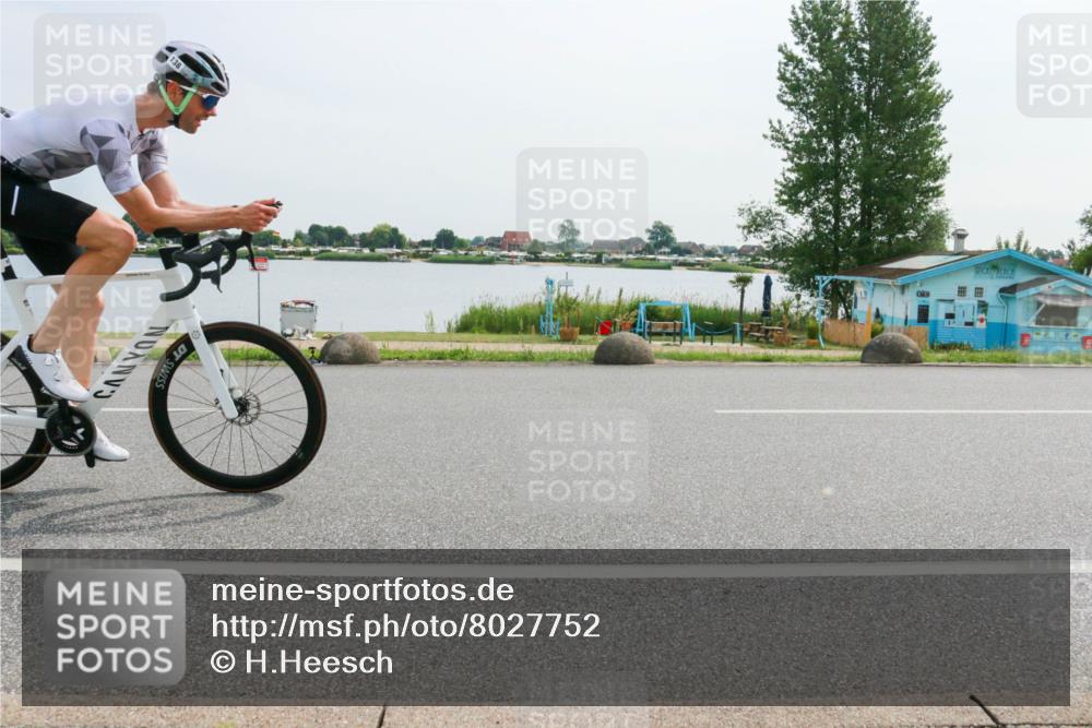15.06.2025 - 27. Vierlanden-Triathlon H.Heesch http://msf.ph/oto/8027752 15.06.2025 10:28:35 Radfahren 138, 519, 532, 535, 569 meine-sportfotos.de