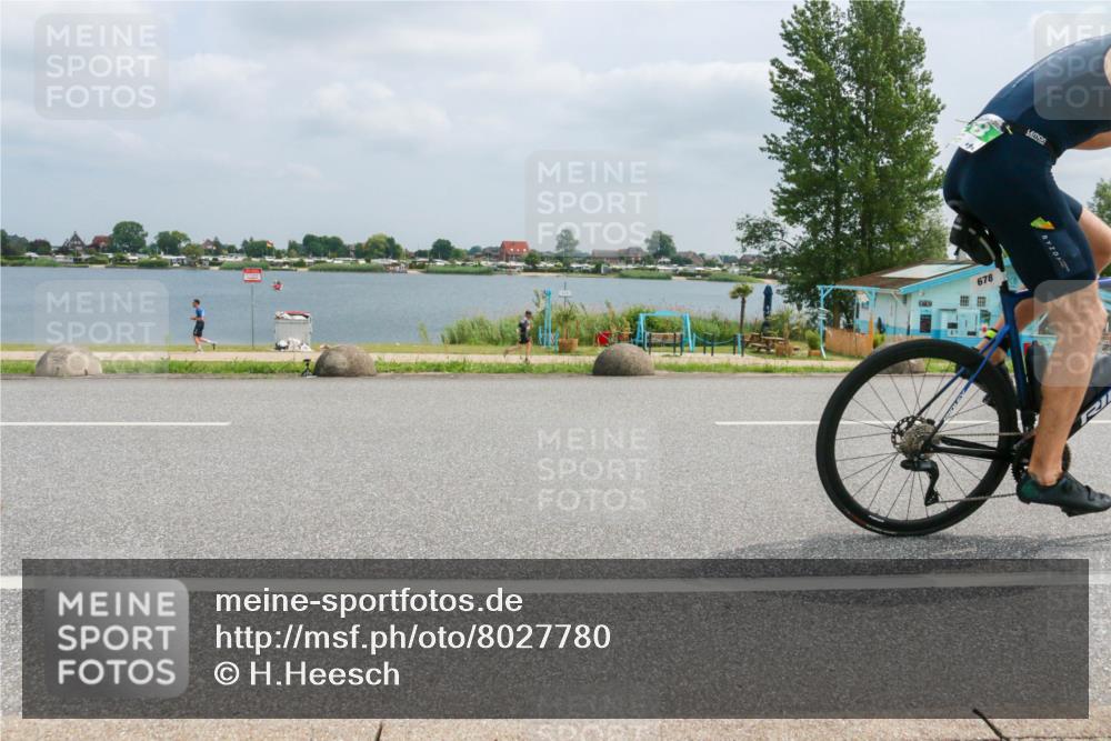21.06.2025 - 27. Vierlanden-Triathlon H.Heesch http://msf.ph/oto/8027780 15.06.2025 12:19:48 Radfahren 678, 743, 903 meine-sportfotos.de
