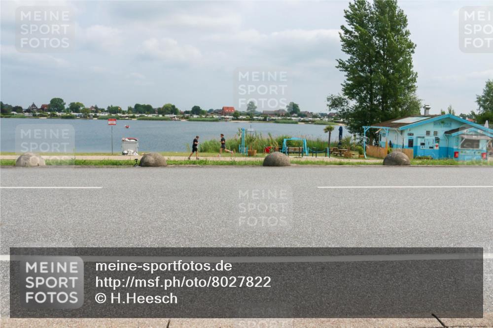 21.06.2025 - 27. Vierlanden-Triathlon H.Heesch http://msf.ph/oto/8027822 15.06.2025 12:20:00 Radfahren 782 meine-sportfotos.de