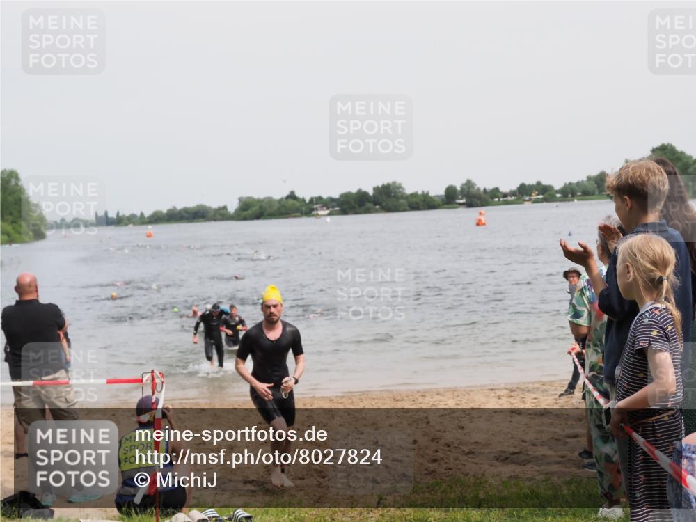 21.06.2025 - 27. Vierlanden-Triathlon MichiJ http://msf.ph/oto/8027824 15.06.2026 10:58:17 Schwimmen 710, 762, 769 meine-sportfotos.de
