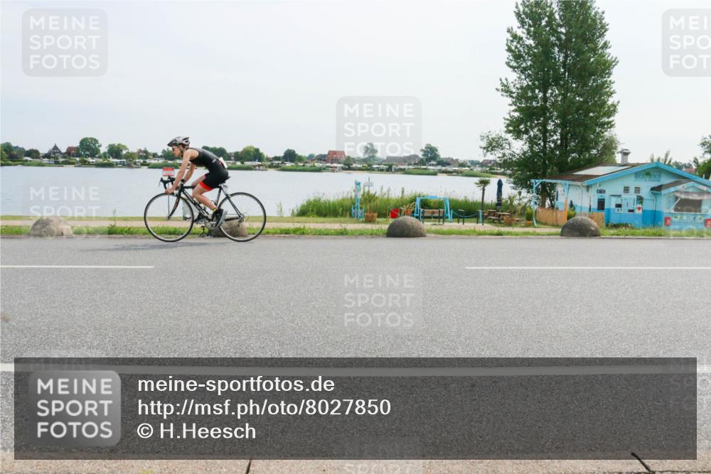 15.06.2025 - 27. Vierlanden-Triathlon H.Heesch http://msf.ph/oto/8027850 15.06.2025 10:28:36 Radfahren 138, 519, 532, 535, 569 meine-sportfotos.de