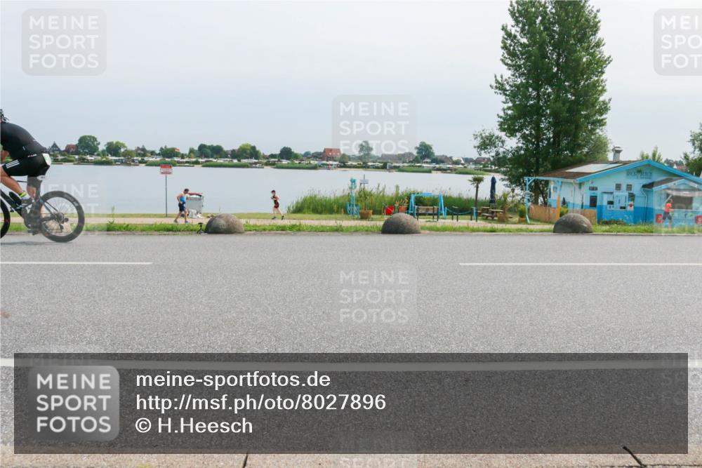 21.06.2025 - 27. Vierlanden-Triathlon H.Heesch http://msf.ph/oto/8027896 15.06.2025 11:22:36 Radfahren 74, 198, 791, 951 meine-sportfotos.de