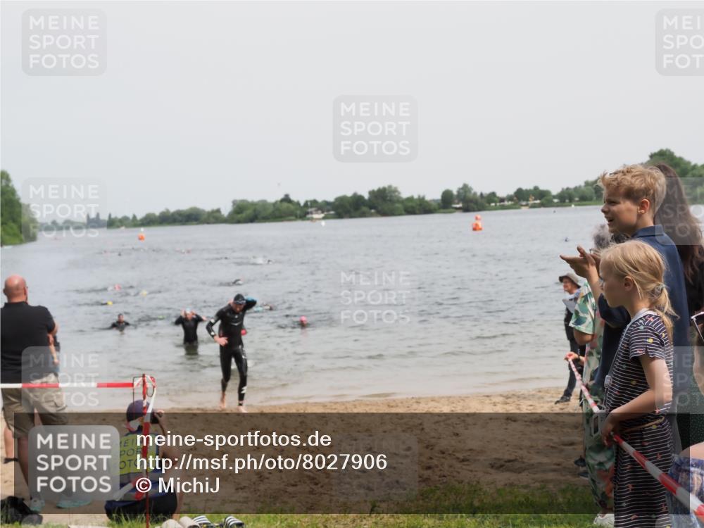 21.06.2025 - 27. Vierlanden-Triathlon MichiJ http://msf.ph/oto/8027906 15.06.2026 10:58:19 Schwimmen 710, 741, 769 meine-sportfotos.de
