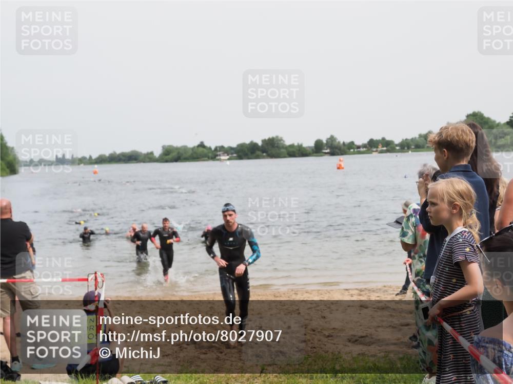 21.06.2025 - 27. Vierlanden-Triathlon MichiJ http://msf.ph/oto/8027907 15.06.2026 10:58:22 Schwimmen 643, 710, 741, 769 meine-sportfotos.de