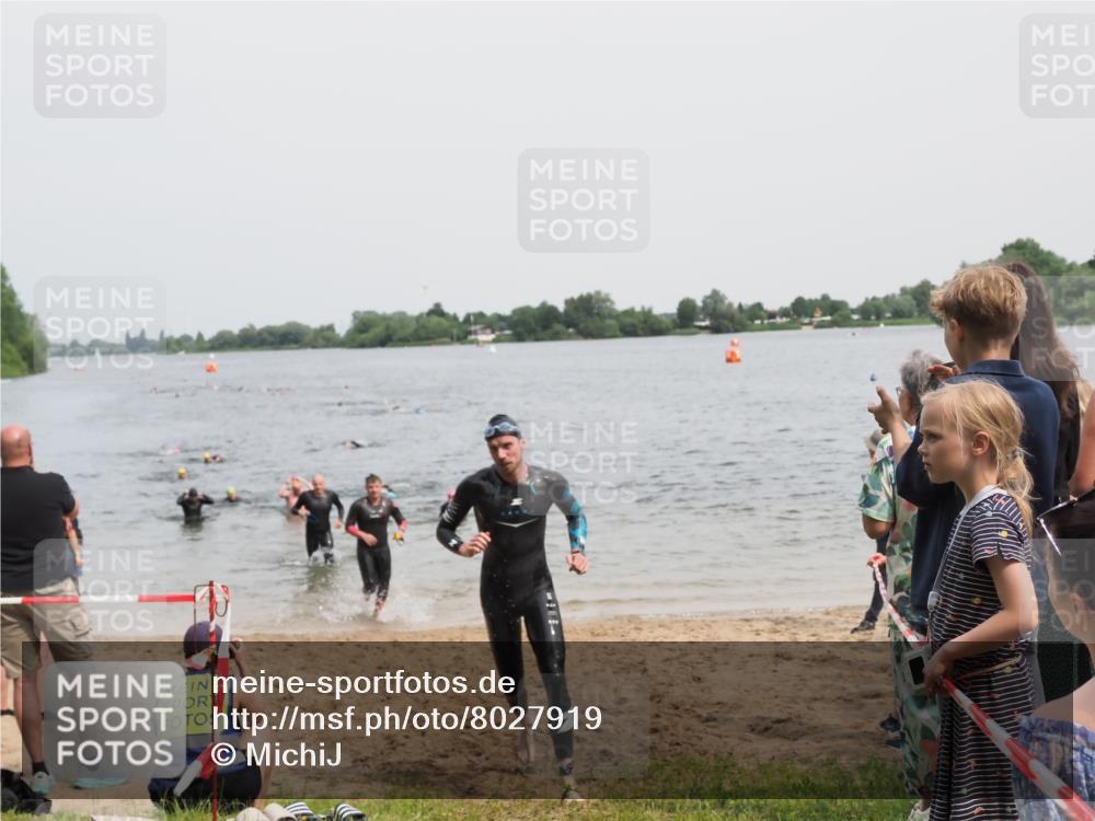 21.06.2025 - 27. Vierlanden-Triathlon MichiJ http://msf.ph/oto/8027919 15.06.2026 10:58:22 Schwimmen 643, 710, 741, 769 meine-sportfotos.de