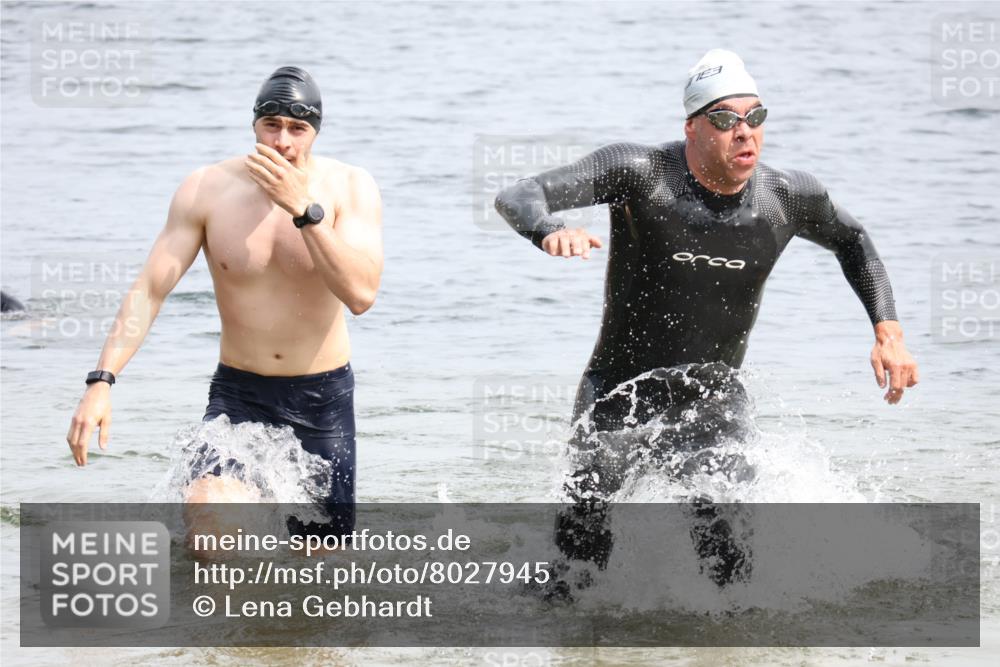 15.06.2025 - 27. Vierlanden-Triathlon Lena Gebhardt http://msf.ph/oto/8027945 15.06.2025 11:01:22 Schwimmen 717, 808, 869 meine-sportfotos.de