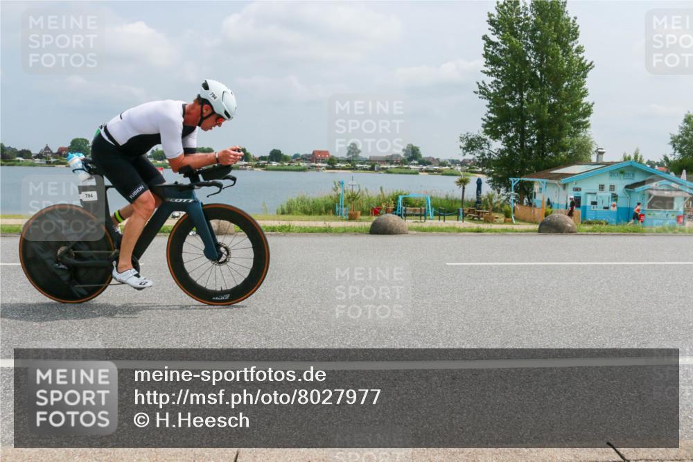 21.06.2025 - 27. Vierlanden-Triathlon H.Heesch http://msf.ph/oto/8027977 15.06.2025 12:22:02 Radfahren 794, 900, 937 meine-sportfotos.de