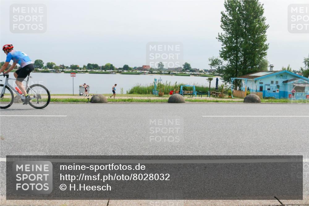 21.06.2025 - 27. Vierlanden-Triathlon H.Heesch http://msf.ph/oto/8028032 15.06.2025 11:22:38 Radfahren 74, 791, 951 meine-sportfotos.de