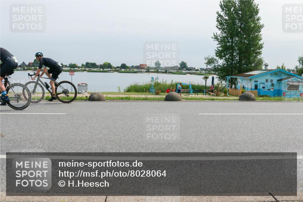 21.06.2025 - 27. Vierlanden-Triathlon H.Heesch http://msf.ph/oto/8028064 15.06.2025 11:22:41 Radfahren 785, 791, 951, 960 meine-sportfotos.de