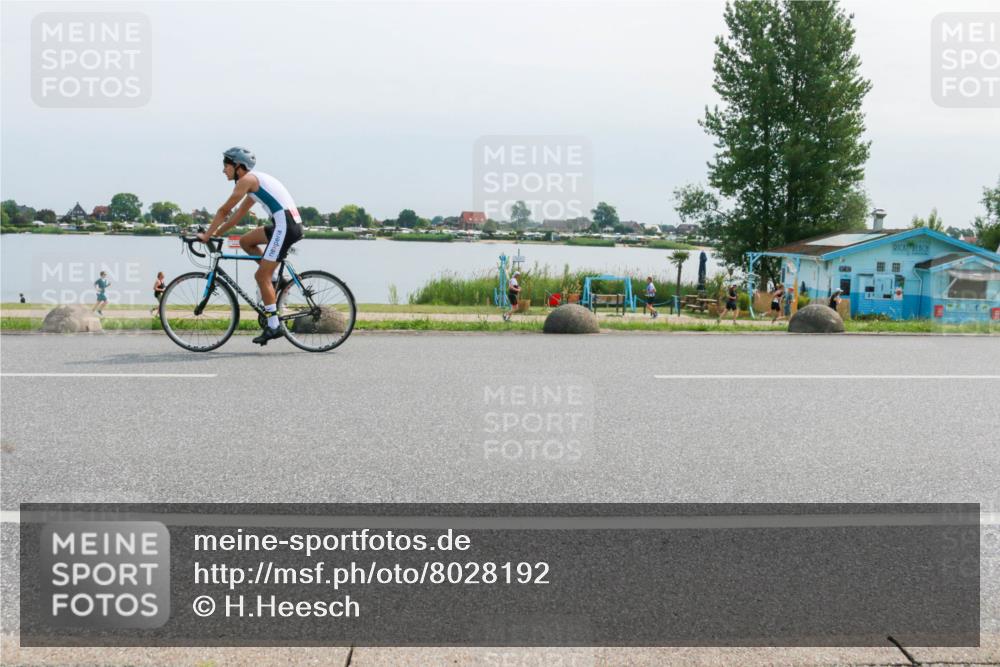 21.06.2025 - 27. Vierlanden-Triathlon H.Heesch http://msf.ph/oto/8028192 15.06.2025 11:23:05 Radfahren 71, 963 meine-sportfotos.de