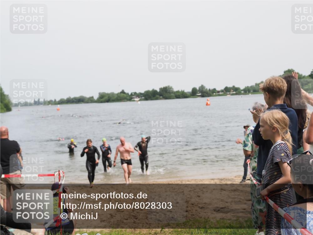 21.06.2025 - 27. Vierlanden-Triathlon MichiJ http://msf.ph/oto/8028303 15.06.2026 10:58:35 Schwimmen 636, 643, 667, 684, 732, 741, 747 meine-sportfotos.de