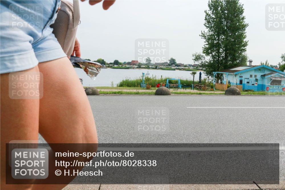 15.06.2025 - 27. Vierlanden-Triathlon H.Heesch http://msf.ph/oto/8028338 15.06.2025 10:28:53 Radfahren 26, 71, 200 meine-sportfotos.de
