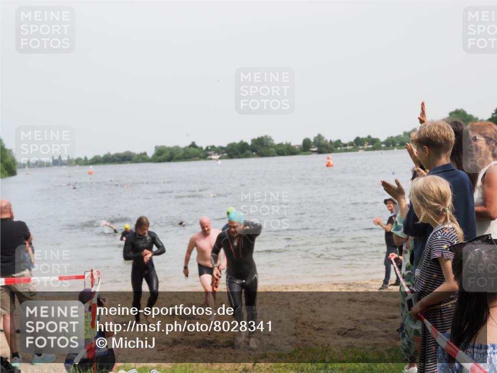 21.06.2025 - 27. Vierlanden-Triathlon MichiJ http://msf.ph/oto/8028341 15.06.2026 10:58:38 Schwimmen 636, 667, 684, 732, 747 meine-sportfotos.de