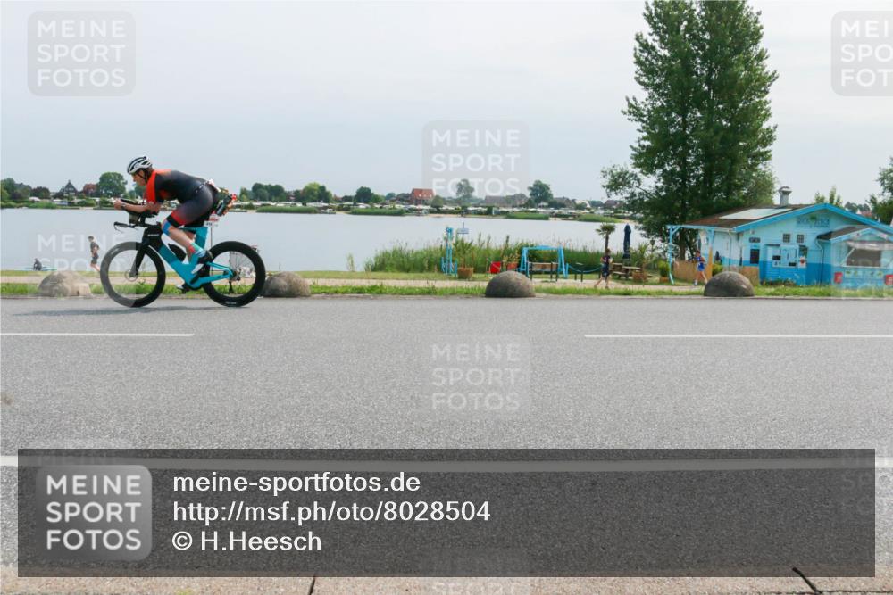 21.06.2025 - 27. Vierlanden-Triathlon H.Heesch http://msf.ph/oto/8028504 15.06.2025 11:24:29 Radfahren 161, 213, 904 meine-sportfotos.de