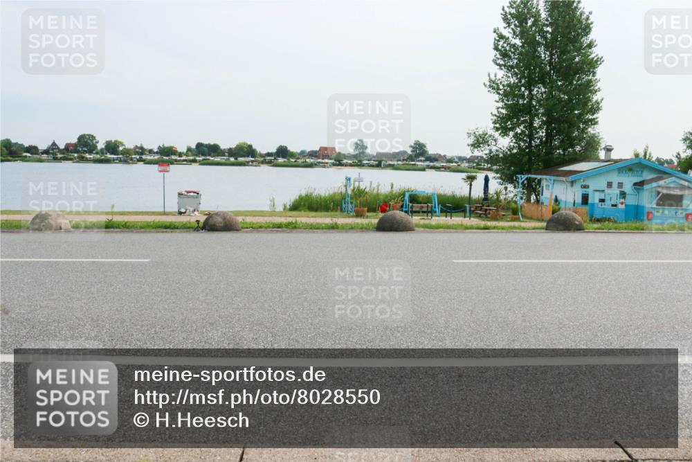 15.06.2025 - 27. Vierlanden-Triathlon H.Heesch http://msf.ph/oto/8028550 15.06.2025 10:28:56 Radfahren 200, 313 meine-sportfotos.de