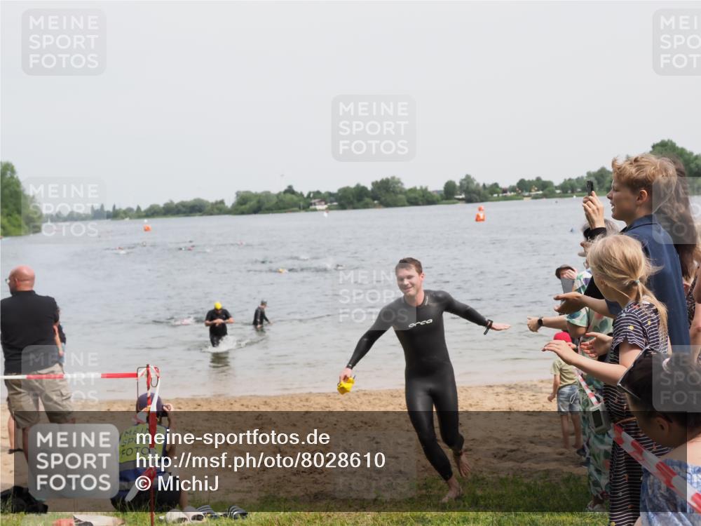 21.06.2025 - 27. Vierlanden-Triathlon MichiJ http://msf.ph/oto/8028610 15.06.2026 10:58:47 Schwimmen 667, 684, 743, 747, 760 meine-sportfotos.de
